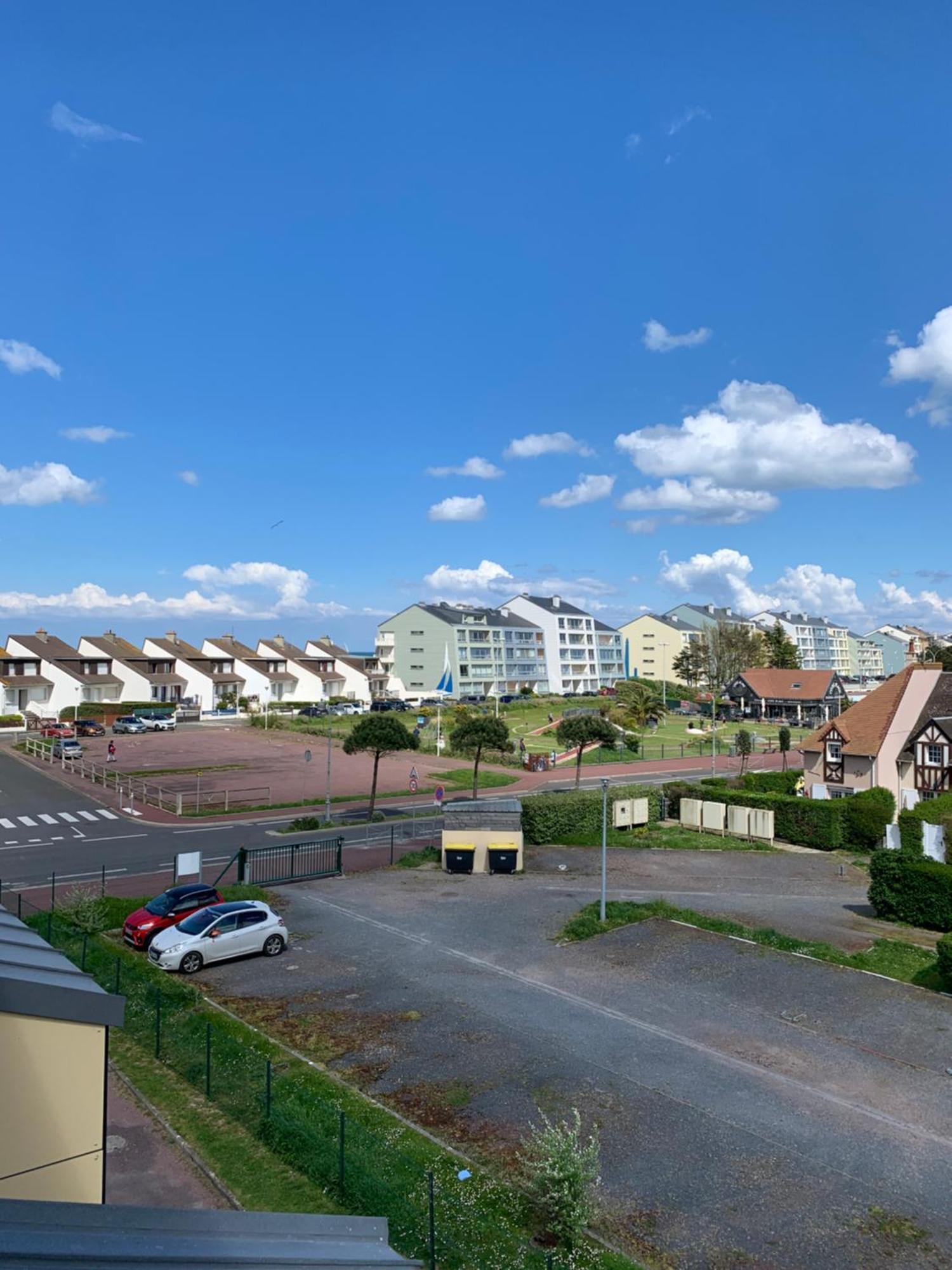 T2 - 50m De La - Parking - Wifi * Courseulles-sur-Mer